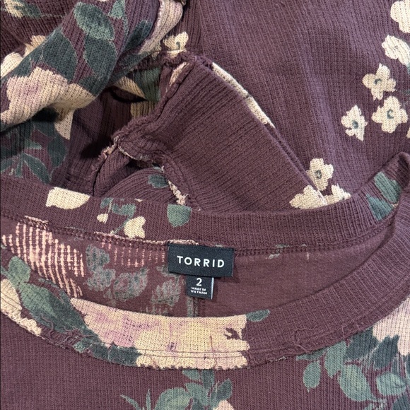 Torrid Cotton Crew Long Sleeve Tee Sweater - Picture 9 of 9